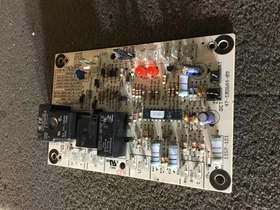 Bryant Rheem 47 102684 09 1157 121 B16  Carier Control Board AZ110066 | NR544