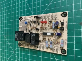 Bryant Rheem 47 102684 09 1157 121 B16  Carier Control Board AZ171277 | NR2556