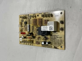 Emerson 47 102685 06 47d43 111 03 Circuit d43 Control Board AZ179082 | Wm653