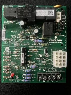 50M56-281-03 AMANA Furnace Hvac Control Board