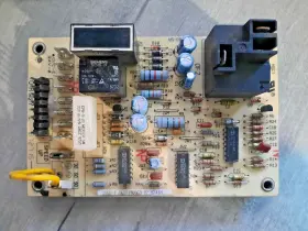 1050-83-5A CARRIER Bryant Control Board Am