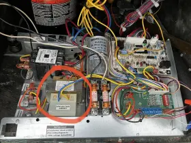 15B0002N02 CARRIER Climate Master Transformer