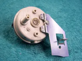 IS20130-3288 CARRIER BRYANT PAYNE HONEYWELL DAY NIGHT Switch #3
