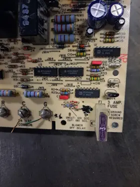 CESO110074-00 CARRIER Circuit Control Board #3