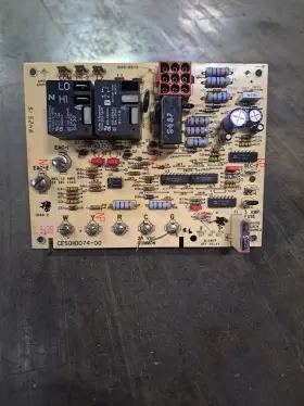 CESO110074-00 CARRIER Circuit Control Board