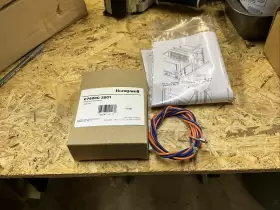 CRHUMDSN001B00 CARRIER Unit Humidity Sensor