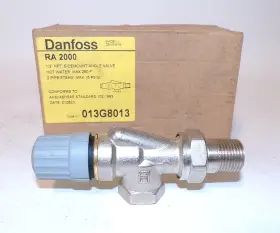 013G8013 DANFOSS Npt Sidemount Angle Valve