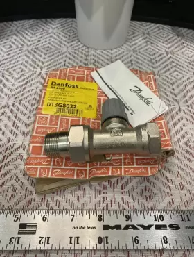 013G8032 DANFOSS Npt Straight Thermostatic Radiator Valve