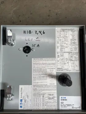 ECH1801 EATON Combination Voltage Reversing Fusible #3
