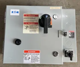 ECH1801 EATON Combination Voltage Reversing Fusible
