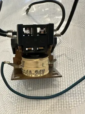 3ARR8E4 GE Volt Contactor Amp