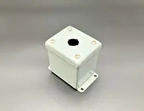 E1PBGXM HOFFMAN MCLEAN Pushbutton Enclosure Tbi