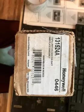 131524A HONEYWELL Holder Element #2