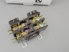 DP2030A5004 HONEYWELL Tradeline Definite Contactor #2