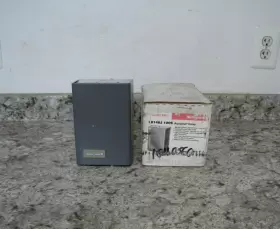 L8148J HONEYWELL High Limit Aquastat Relay Controller