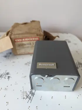 R482A1008 HONEYWELL Switching Relay