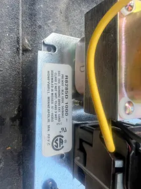R8285D1000 HONEYWELL Combination Transformer Relay Box