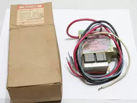 R841C1037 HONEYWELL Electric Heat Relay