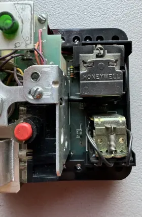 RA890H HONEYWELL Flame Relay Dynamic Check #3