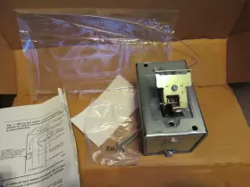 S688A1007 HONEYWELL Air Box Flow Sail Switch #2