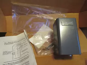 S688A1007 HONEYWELL Air Box Flow Sail Switch