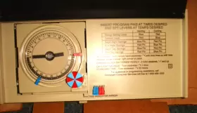 T8095A1002 HONEYWELL Chronotherm Thermostat #3