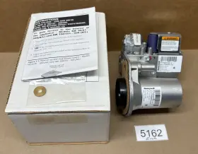 VAL3202 HONEYWELL Lochinvar Gas Valve Nos Kbn Awn