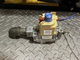 VR8300C4050 HONEYWELL Natural Gas Valve Pilot
