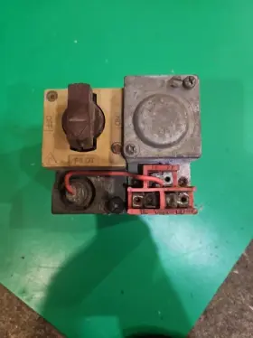 VS820C1456 HONEYWELL Gas Valve Natural Single Pilot
