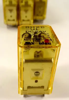 RH2B-UL-DC24 IDEC Relays Previously #3
