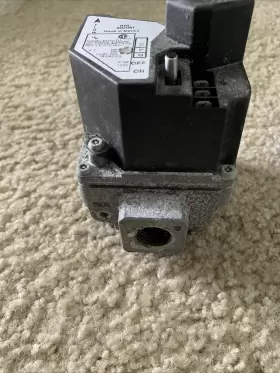 EF33CW188 INTERNATIONAL COMFORT PRODUCTS Carrier Valve Gas #3