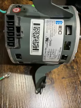 70556306 INTERNATIONAL ENVIRONMENTAL Motor