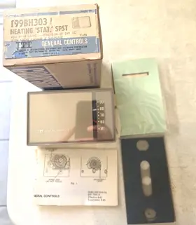 T99BH303J ITT General Heating Thermostat Thermometer