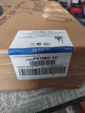 F61MG-1C JOHNSON CONTROLS Voltage Flow Switch Volt Amp