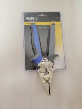 86522 KLEIN TOOLS Straight Seamer