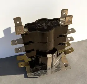 12J17 LENNOX Thermal Sequencer Relay