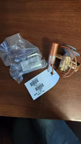 24L18 LENNOX Expansion Valve