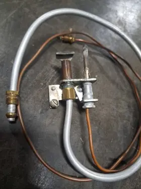 61854 LENNOX Pilot Burner Nat Gas #2