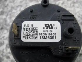 18M6301 LENNOX / HONEYWELL Furnace Dual Pressure Switch #2