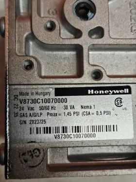 100189391 LOCHINVAR Ftx Gas Valve #2