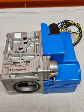 100189391 LOCHINVAR Ftx Gas Valve #3