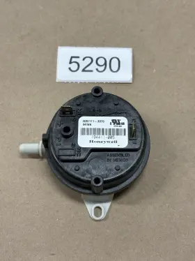 100109953 LOCHINVAR A.O. SMITH Pressure Switch Btn