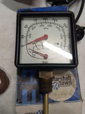 G10346 MARSHALL TOWN Tridicator Square Thread Bottom
