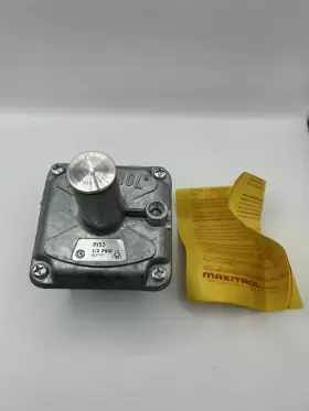 RV53 MAXITROL Gas Pressure Regulator #2