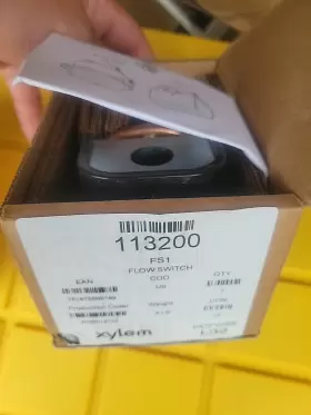 113200 MCDONNELL MILLER Flow Switch