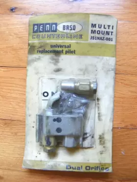 J51NAZ-001 PENN BASO Pilot Dual Oriface Mount