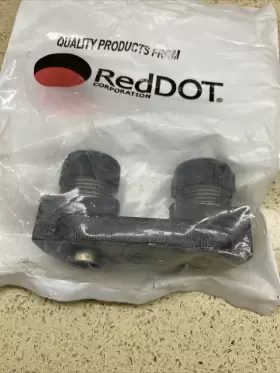 75R8510 RED DOT Que Seltec Compressor Rear Port Adapter Head #2