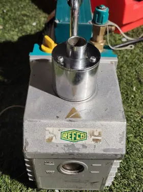 RL-8-110-115V-50-60H REFCO Functional Vacuum Pump #2