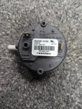 IS20451-6168 RESIDEO Wc