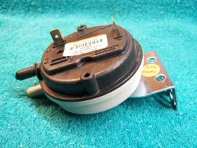 196388 REZNOR CLEVELAND CONTROLS Pressure Switch Wc